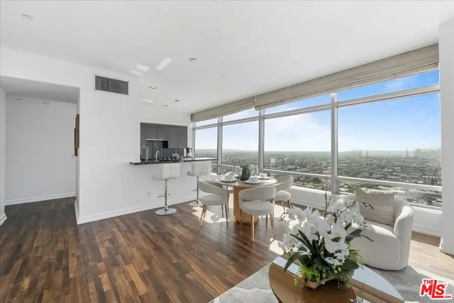 900 W Olympic Boulevard #34J, Los Angeles, CA 90015 - Image #2