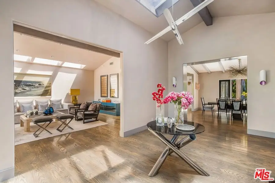 1424 Oriole Drive, Los Angeles, CA 90069 - Image #2