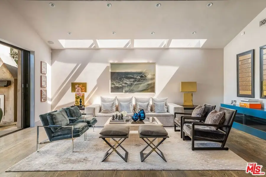 1424 Oriole Drive, Los Angeles, CA 90069 - Image #3