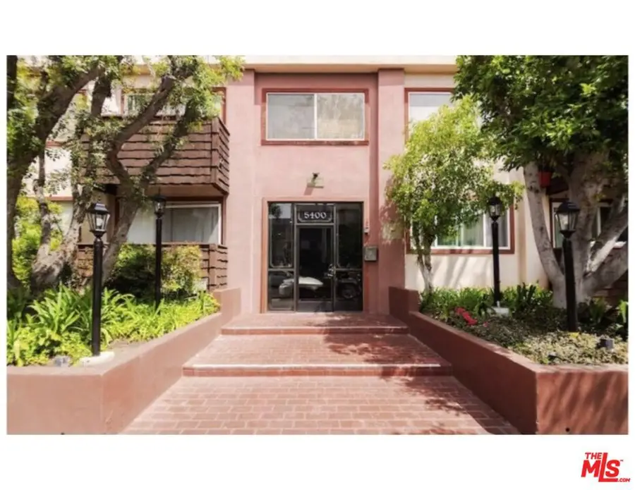 5400 Newcastle Avenue #50, Encino, CA 91316 - Image #2