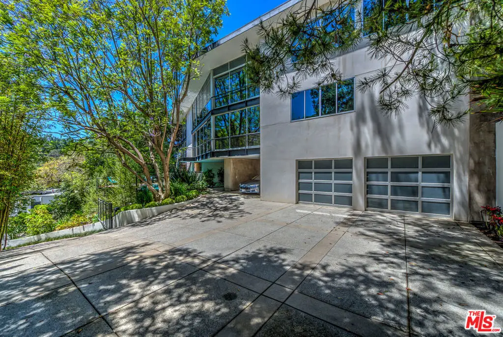 2207 Bowmont Drive, Beverly Hills, CA 90210 - Image #1