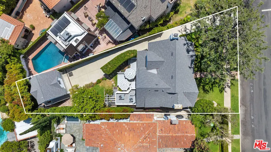 10736 Le Conte Avenue, Los Angeles, CA 90024 - Image #3