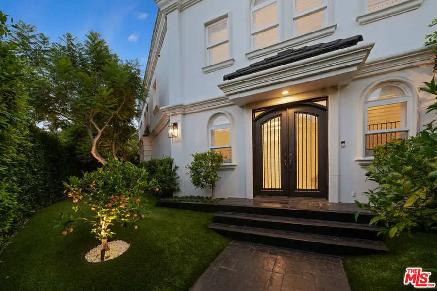 2209 Banyan Drive, Los Angeles, CA 90049 - Image #3