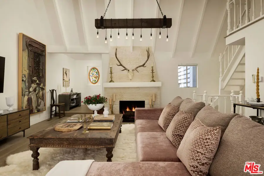 28918 Palisades Drive, Lake Arrowhead, CA 92352 - Image #2