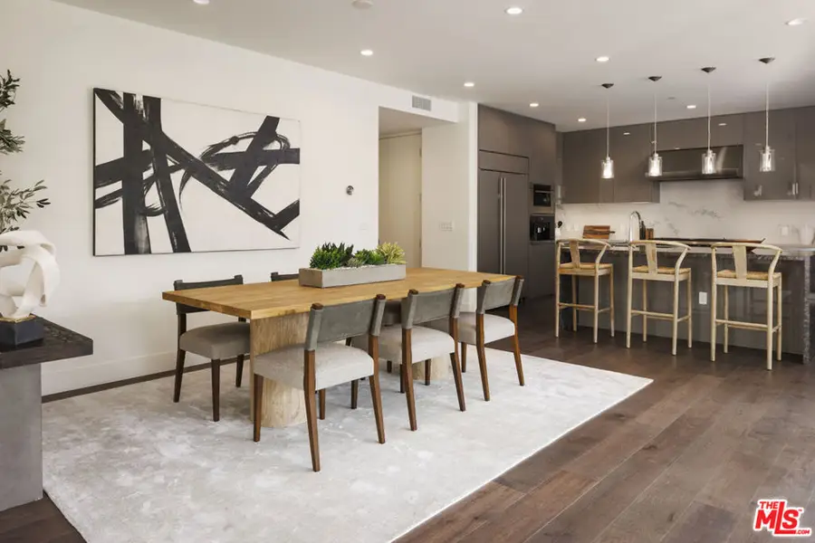 425 N Palm Drive #201, Beverly Hills, CA 90210 - Image #2