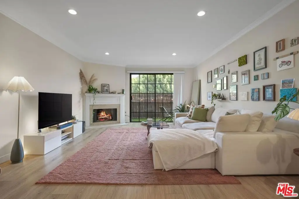 10336 Almayo Avenue #203, Los Angeles, CA 90064 - Image #1