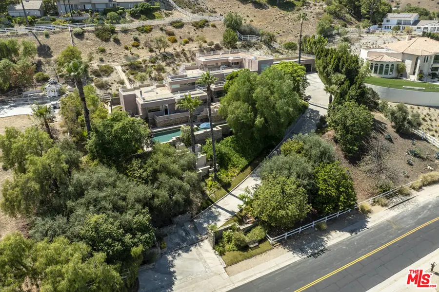 159 Dapplegray Road, Bell Canyon, CA 91307 - Image #2