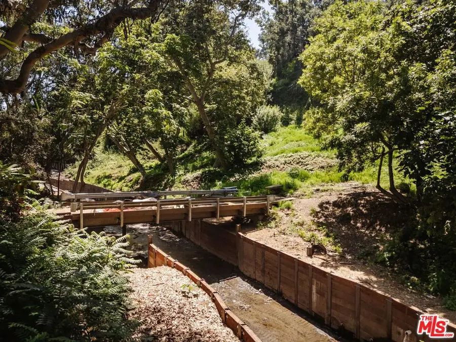 641 Hightree Road, Santa Monica, CA 90402 - Image #2