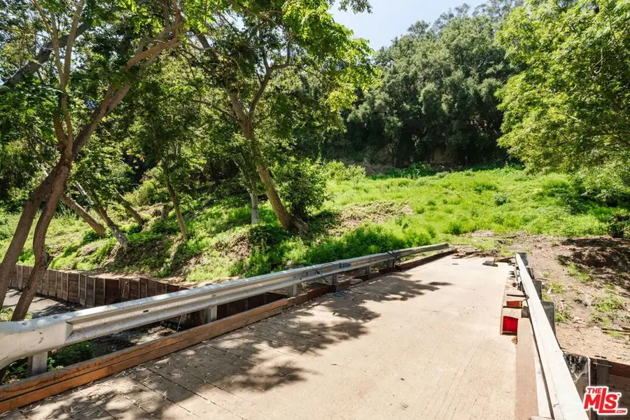 641 Hightree Road, Santa Monica, CA 90402 - Image #3