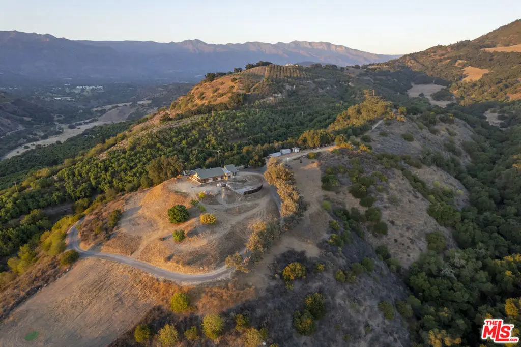 10880 Creek Road, Ojai, CA 93023 - Image #1