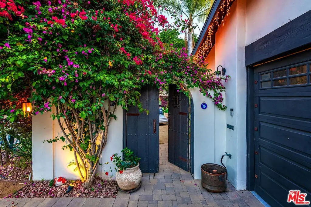 4635 Bellflower Avenue, North Hollywood, CA 91602 - Image #1