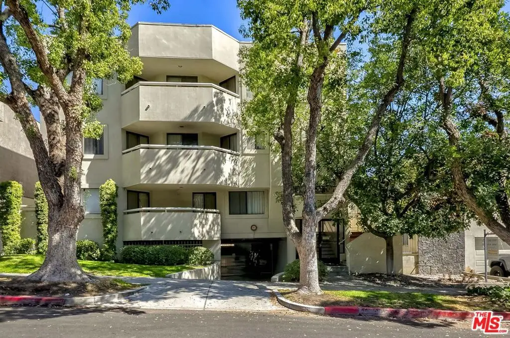 554 E San Jose Avenue #203, Burbank, CA 91501 - Image #1