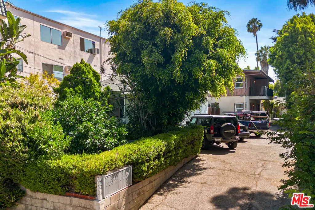 948 Palm Avenue, West Hollywood, CA 90069 - Image #1