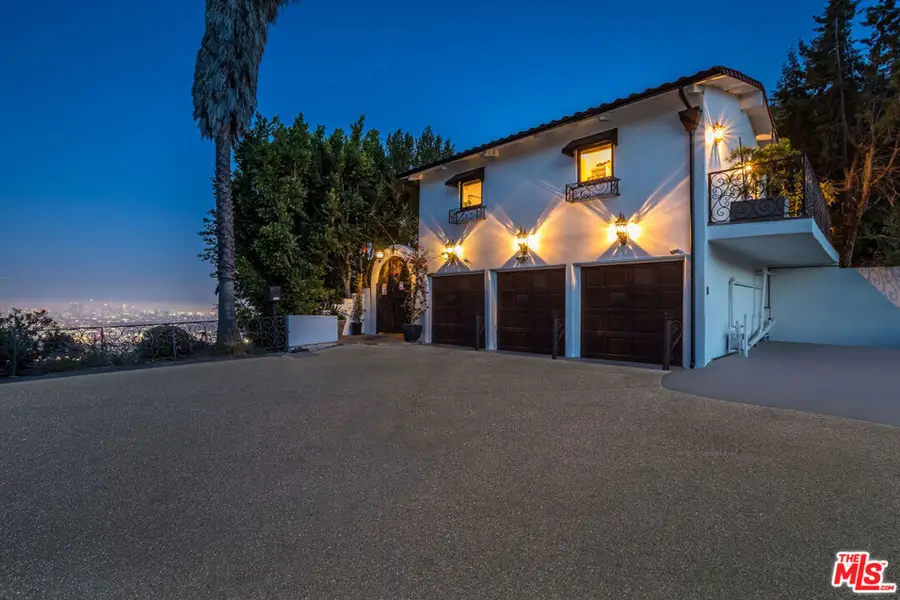 8148 Mannix Drive, Los Angeles, CA 90046 - Image #3