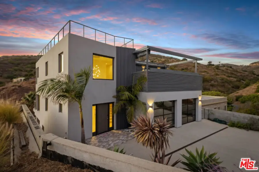 3004 Sequit Dr, Malibu, CA 90265 - #3