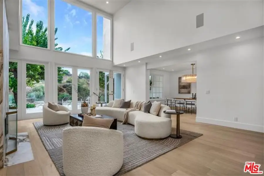 2205 Canyonback Road, Los Angeles, CA 90049 - Image #2