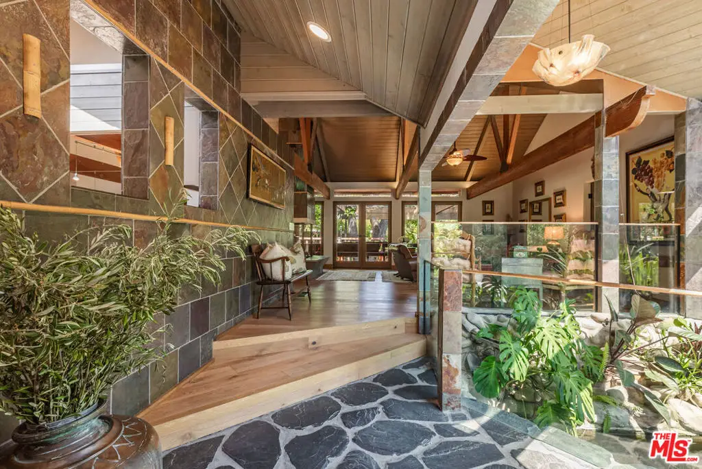 1064 Meadows End Drive, Calabasas, CA 91302 - Image #1