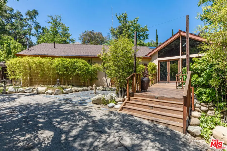 1064 Meadows End Drive, Calabasas, CA 91302 - Image #3