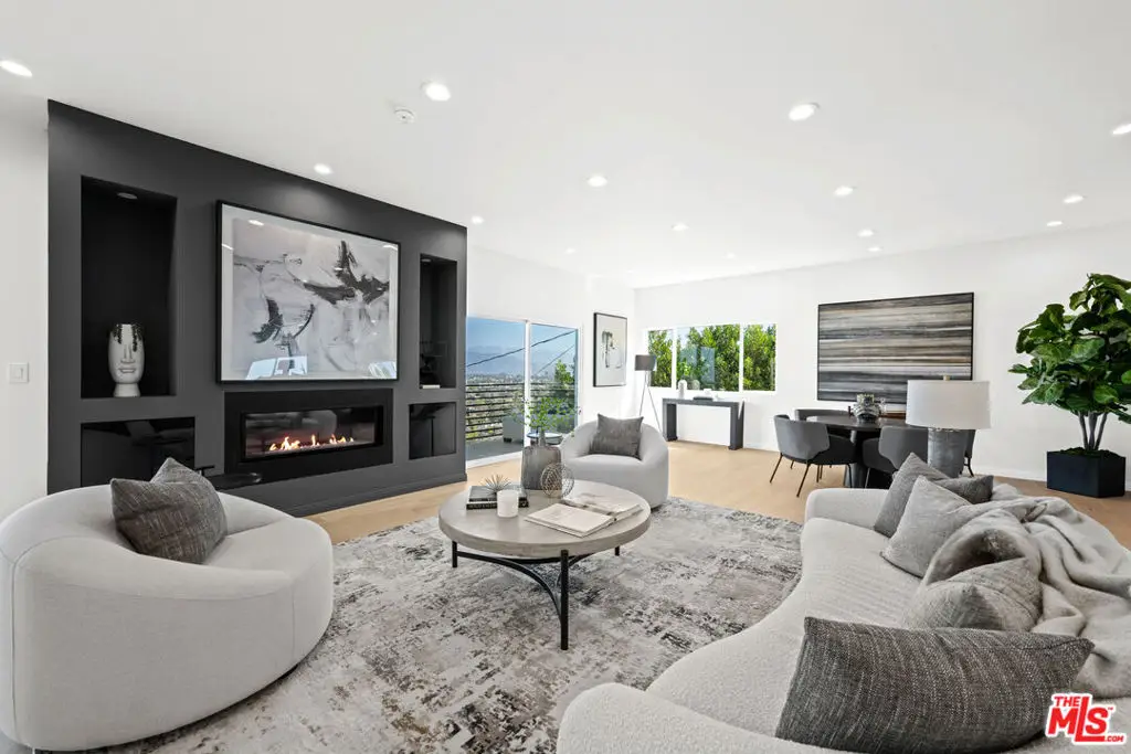 11725 Laurelwood Drive, Studio City, CA 91604 - Image #1