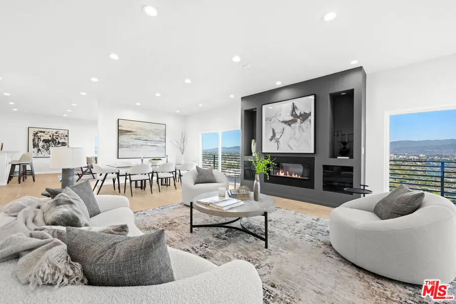 11725 Laurelwood Drive, Studio City, CA 91604 - Image #2