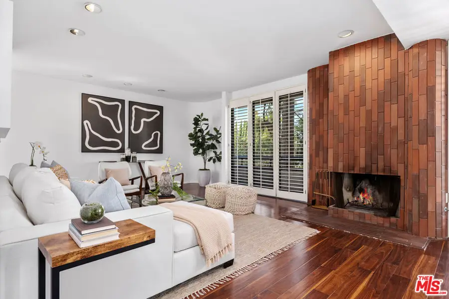 11982 Kiowa Avenue #203, Los Angeles, CA 90049 - Image #2