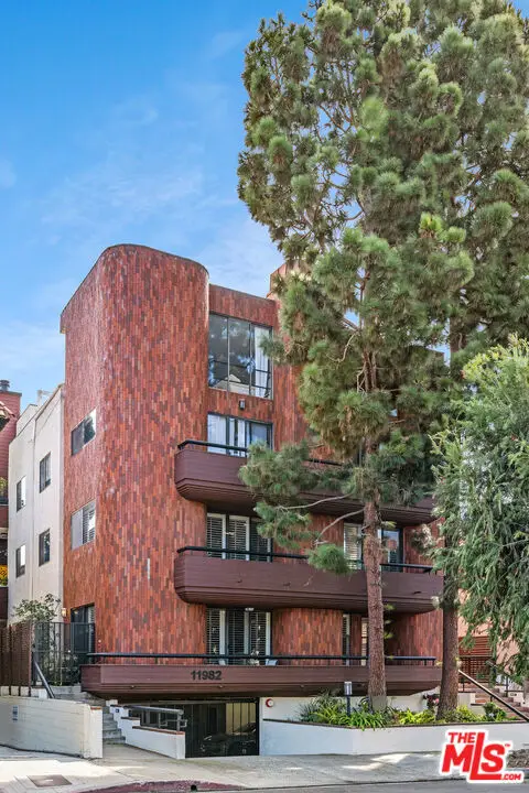 11982 Kiowa Avenue #203, Los Angeles, CA 90049 - Image #3