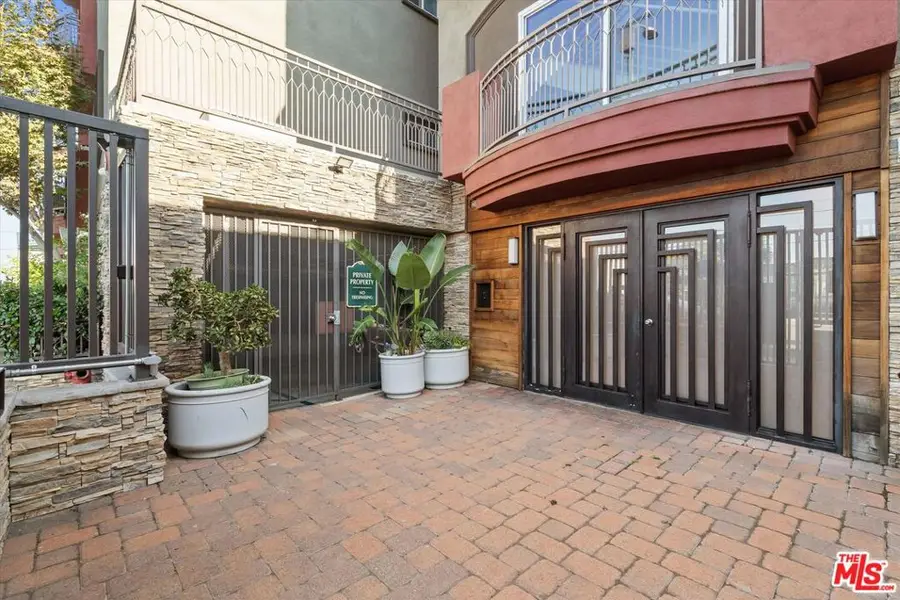 11124 Burbank Boulevard #212, North Hollywood, CA 91601 - Image #3