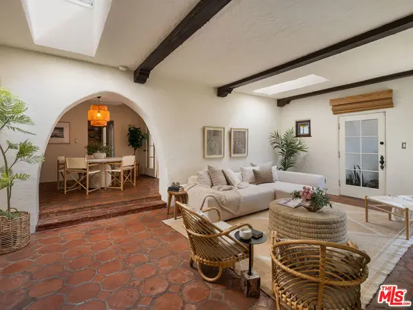 1012 Superba Avenue, Venice, CA 90291