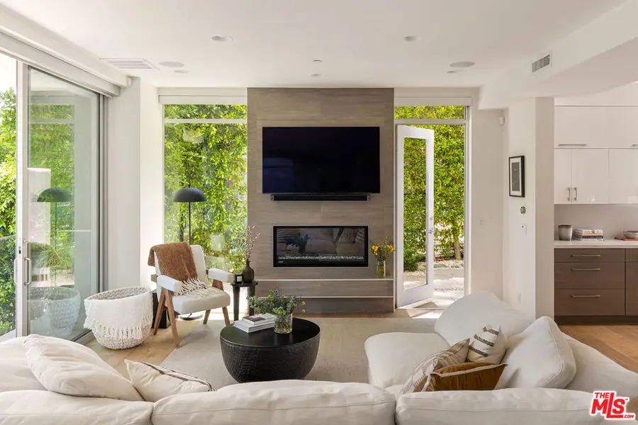 7350 Pacific View Drive, Los Angeles, CA 90068 - Image #3