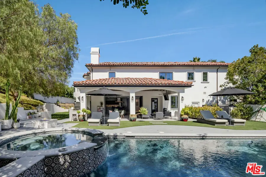 4965 Avenida Oriente, Tarzana, CA 91356 - Image #2