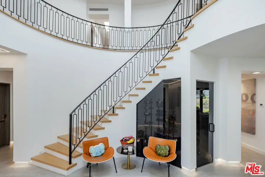 4965 Avenida Oriente, Tarzana, CA 91356 - Image #3