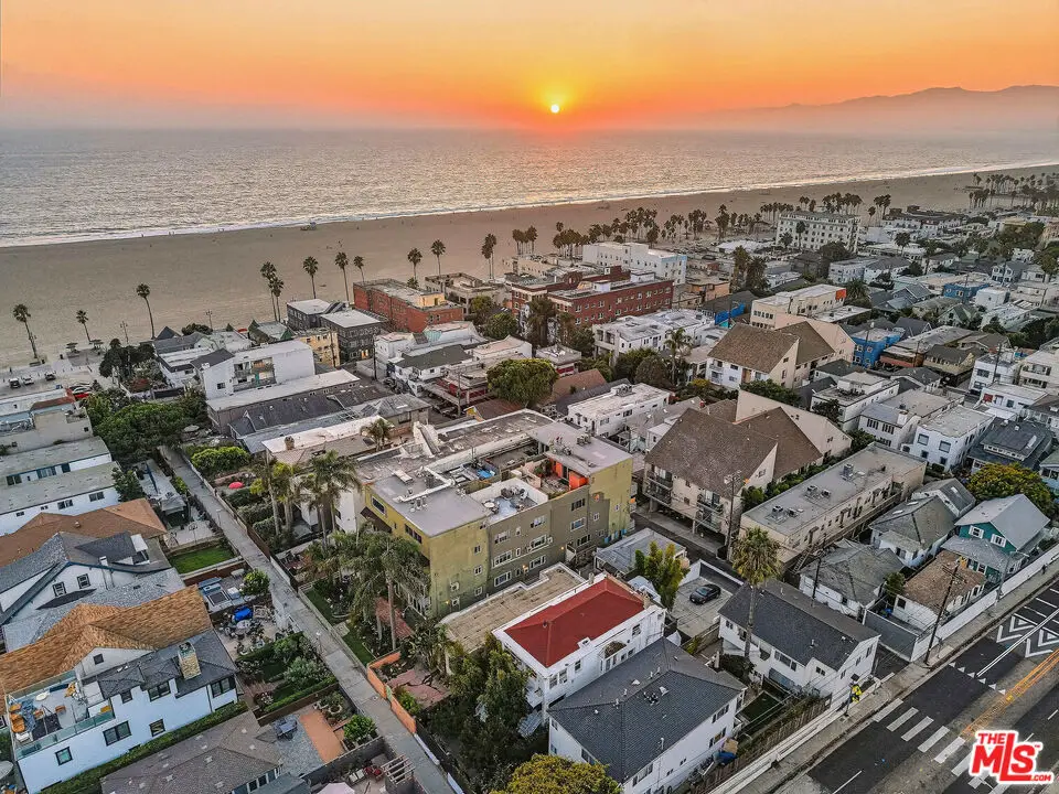 51 Sunset Avenue, Venice, CA 90291 - Image #1