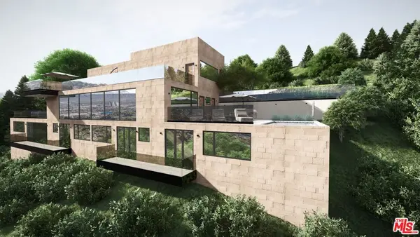 7315 W Pyramid Place, Los Angeles, CA 90046