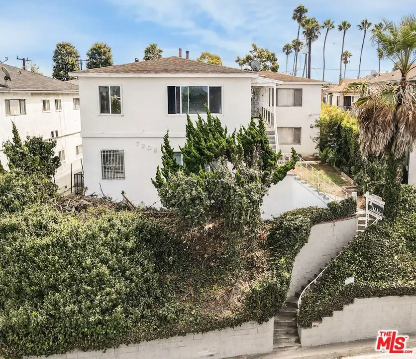 7208 S La Cienega Boulevard, Inglewood, CA 90302 - Image #1