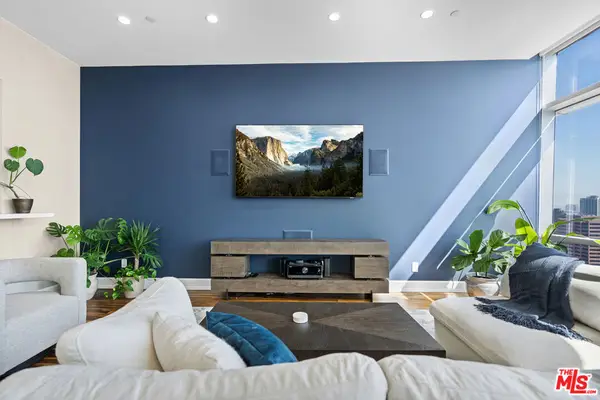 900 W Olympic Boulevard #32G, Los Angeles, CA 90015