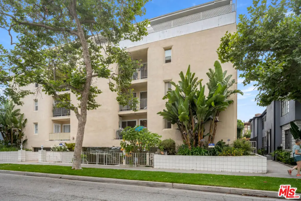 423 S Rexford Drive #202, Beverly Hills, CA 90212 - Image #1