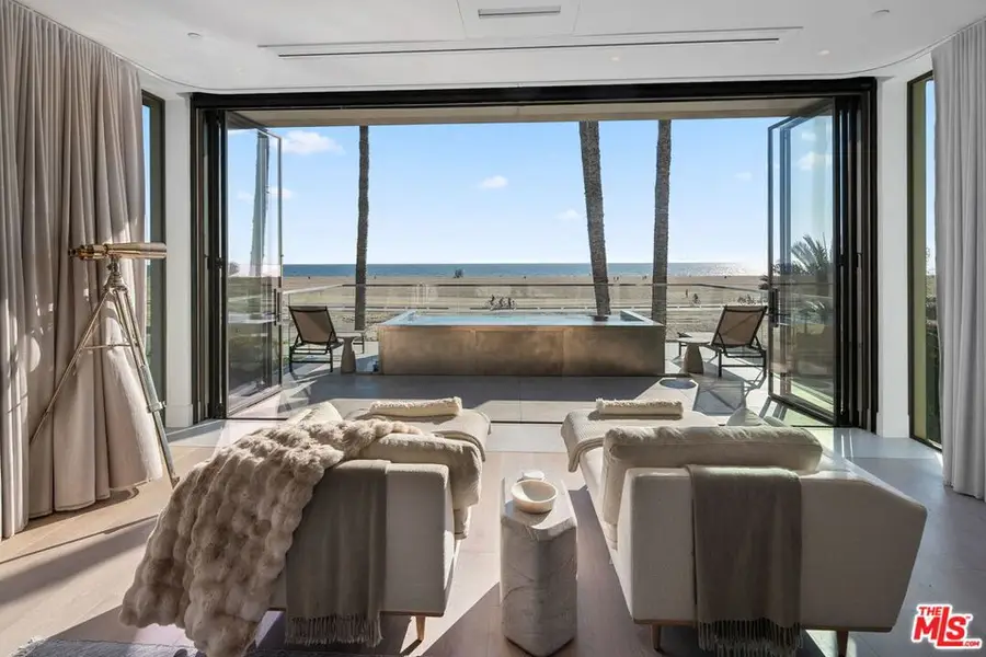 940 Palisades Beach Road, Santa Monica, CA 90403 - Image #3