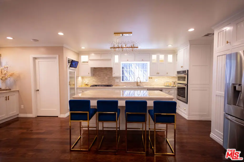 6449 Radford Avenue, North Hollywood, CA 91606 - Image #1