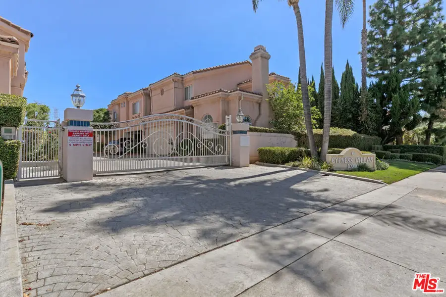 10004 Reseda Boulevard #D, Northridge, CA 91324 - Image #2