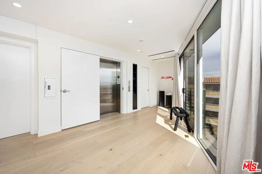 1533 N Vista Street #401, Los Angeles, CA 90046 - Image #2