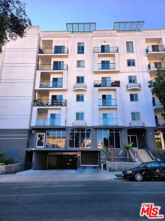 733 S Manhattan Place #405, Los Angeles, CA 90005 - Image #1