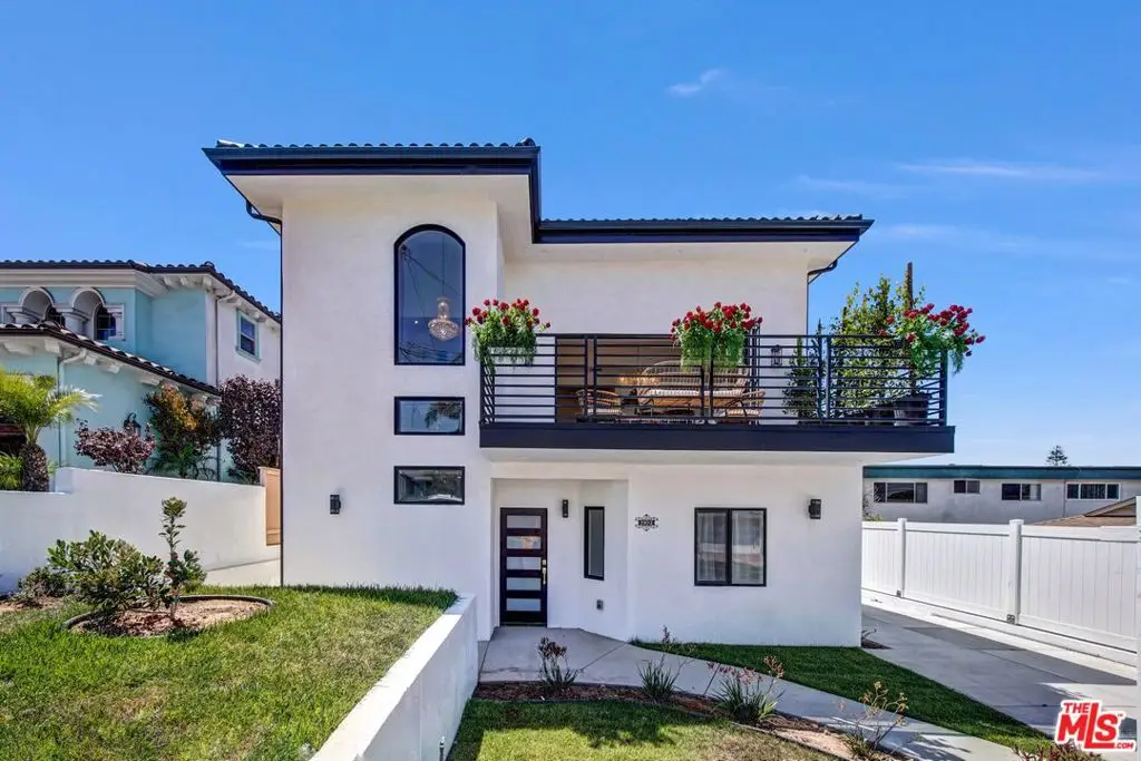 1902 Gates Avenue, Redondo Beach, CA 90278 - Image #1