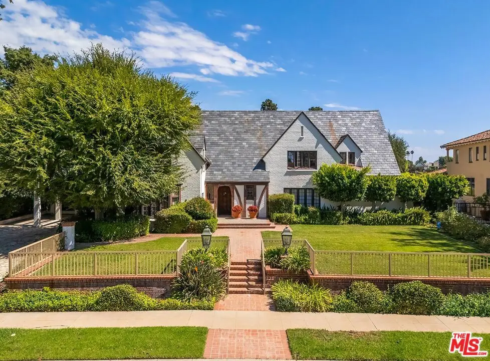 138 S Hudson Place, Los Angeles, CA 90004 - Image #1