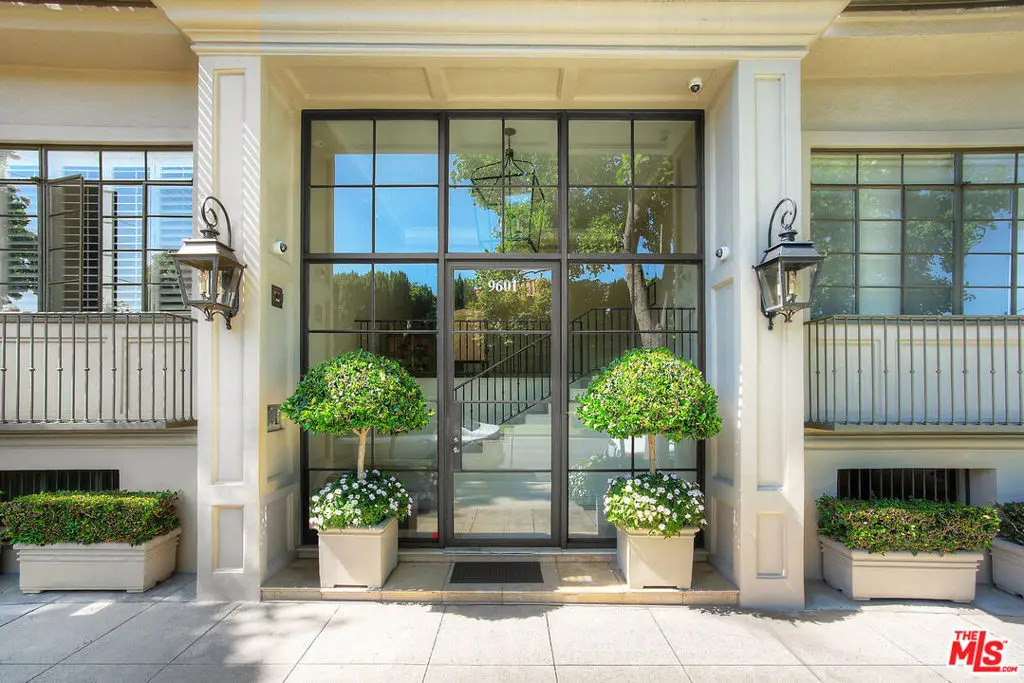 9601 Charleville Boulevard #10, Beverly Hills, CA 90212 - Image #1
