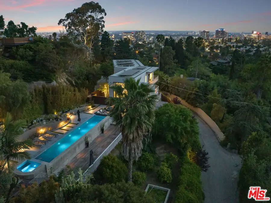 5751 Valley Oak Drive, Los Angeles, CA 90068 - Image #3