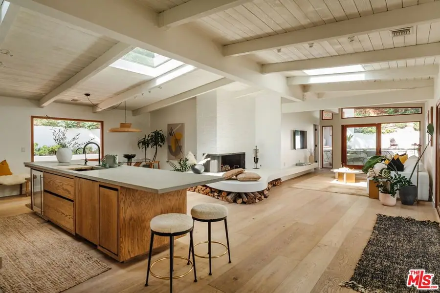 2145 Sunset Crest Drive, Los Angeles, CA 90046 - Image #3