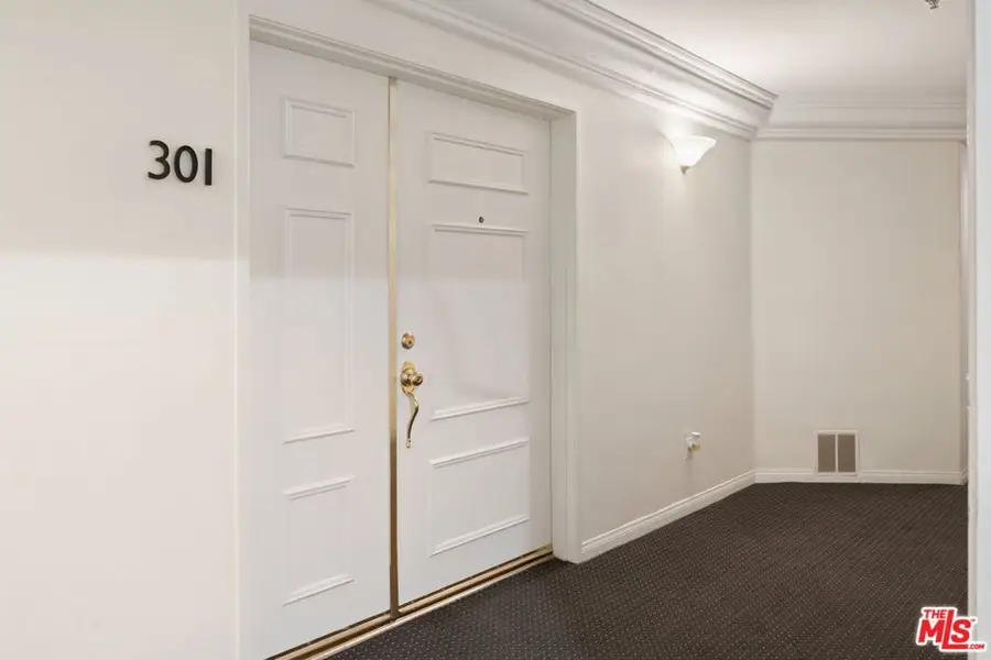 12011 Goshen Avenue #301, Los Angeles, CA 90049 - Image #2