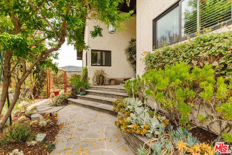 2208 Westridge Road, Los Angeles, CA 90049 - Image #2