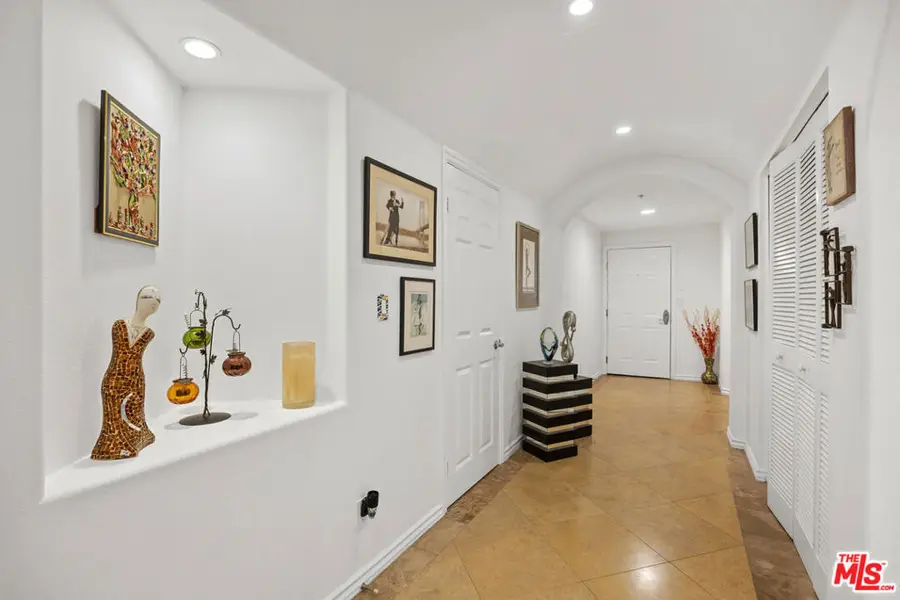 10715 Camarillo Street #307, North Hollywood, CA 91602 - Image #3