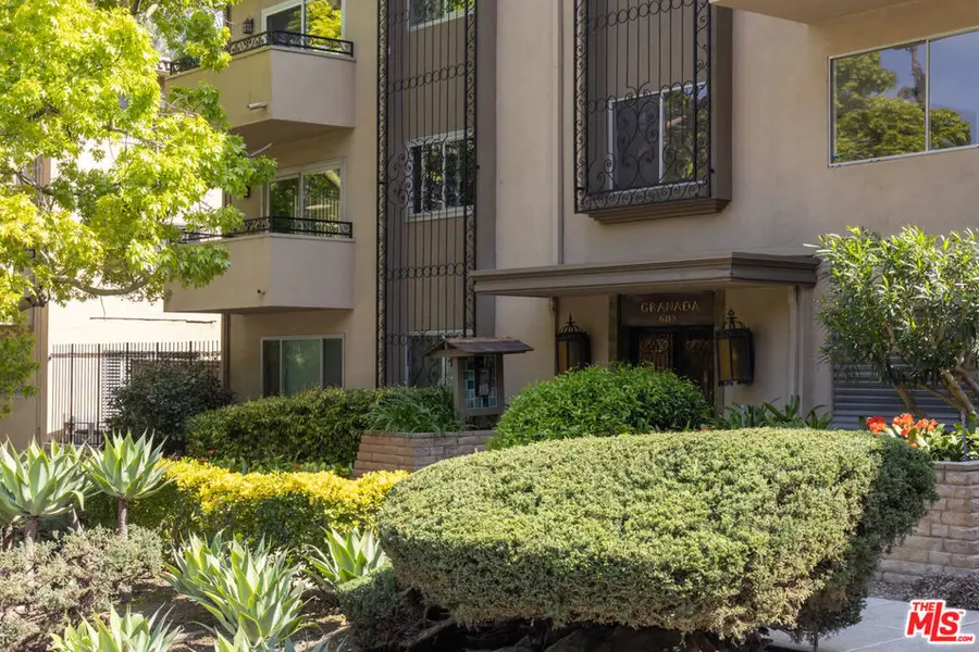 6708 Hillpark Drive #302, Los Angeles, CA 90068 - Image #2